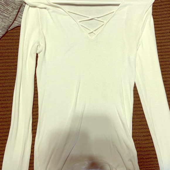 White longe sleeve - Picture 1 of 1